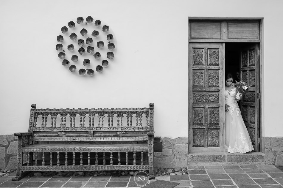 getting ready en Palacio Manco Capac by Ananay, destination wedding en Cusco Perú, fotoperiodismo de bodas, Norman Parunov