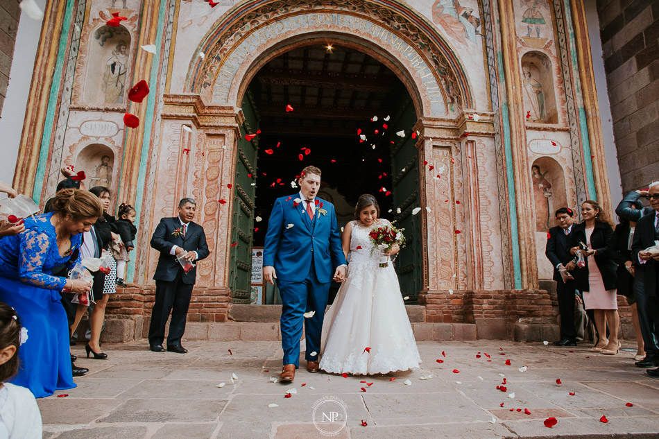 San Pedro Apóstol de Andahuaylillas, destination wedding en Cusco Perú, fotoperiodismo de bodas, Norman Parunov
