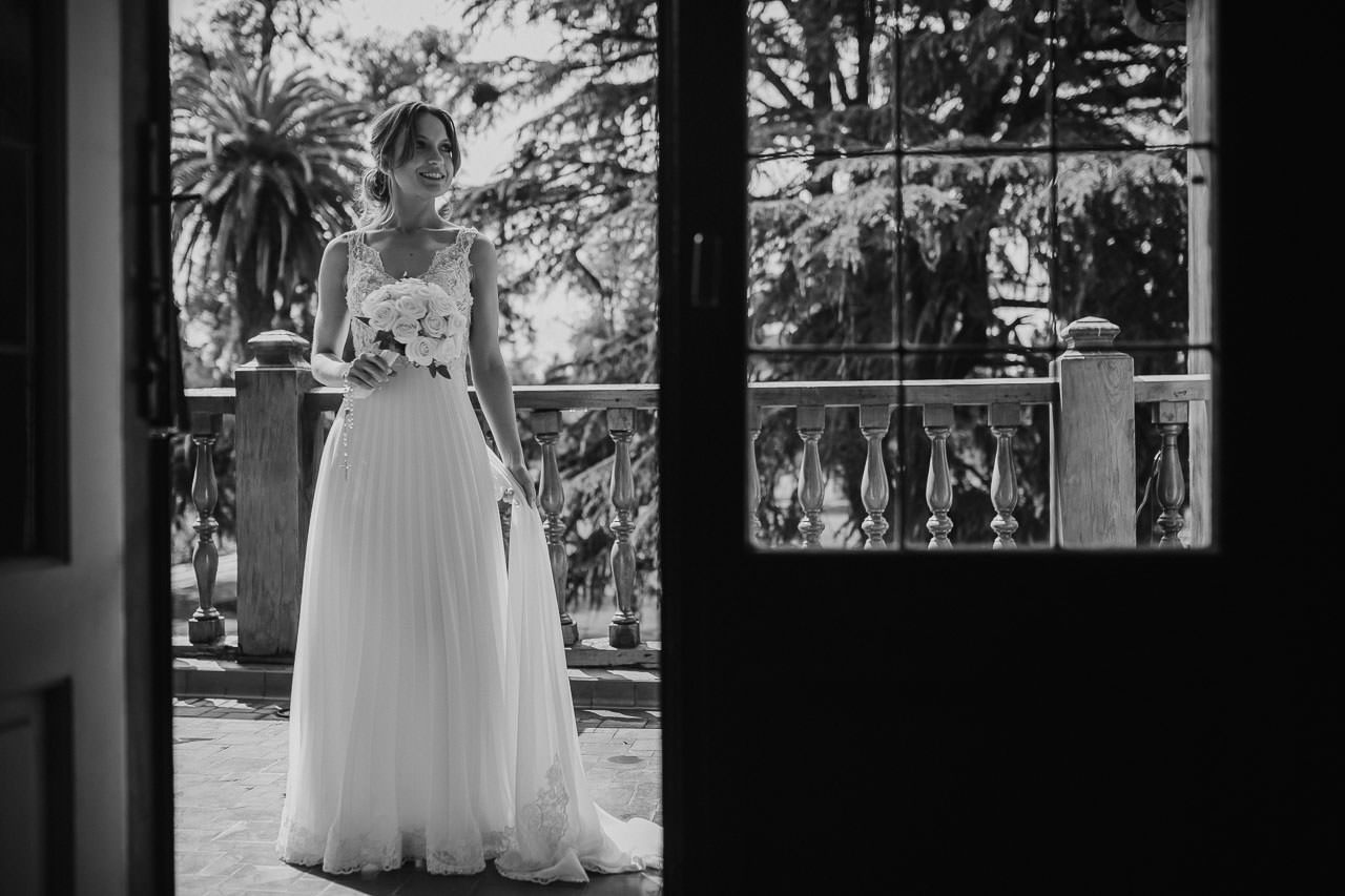 Vestido de novias, boda en Estancia Santa Elena, fotógrafo de casamientos, Norman Parunov